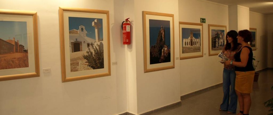 Exposicixn_Fotos_Ermitas_Provincia_Constantina_2013.JPG