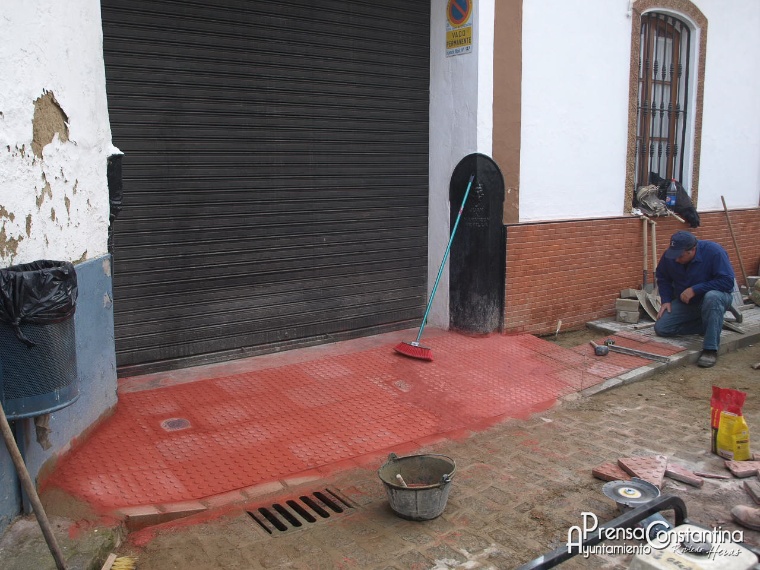 Rampas en aceras Constantina 2014-1