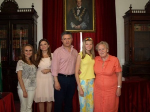 Acogida Bielorrusos 2013 recibimiento Alcalde_8