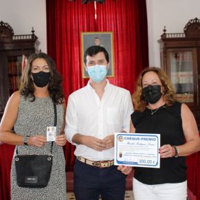 Entrega premios II campaña compra en Constantantina 3agosto2021 (3)