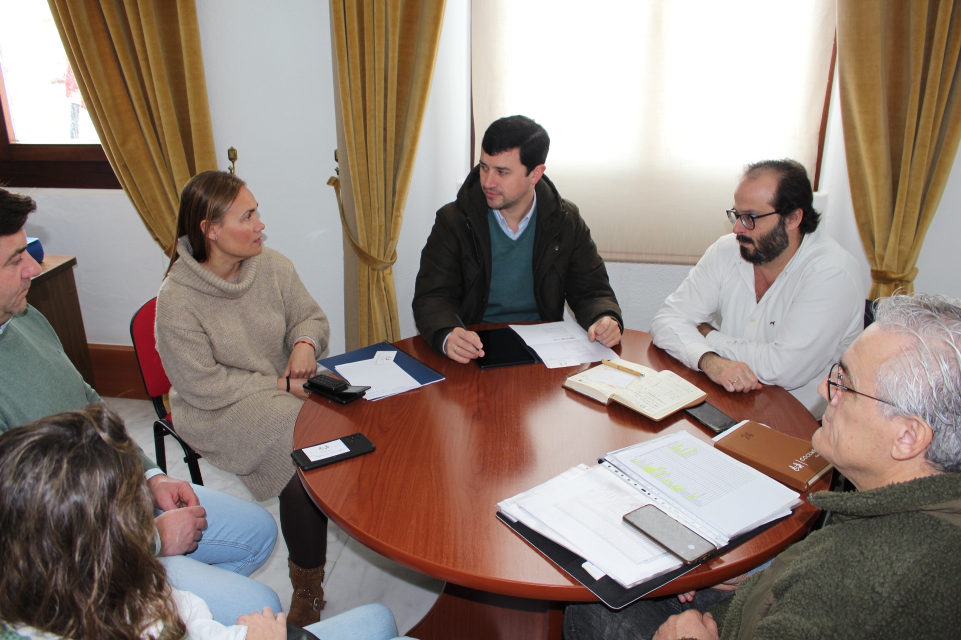 REUNIÓN AYUNTAMIENTO DE CONSTANTINA Y LA FEDERACIÓN COCEMFE SEVILLA