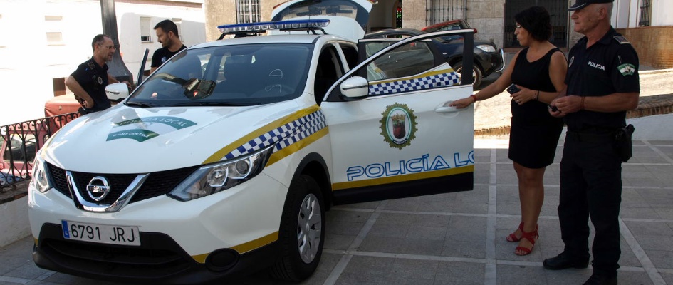 Nuevo_coche_Policia_Local_Constantina_2016_x1x.jpg