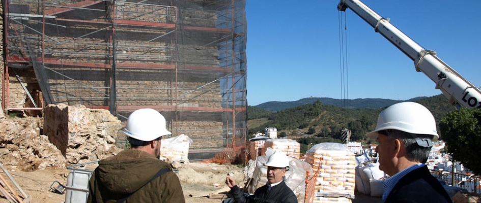 Visita_reconstruccixn_Torre_Homenaje_Constantina_2013-6.jpg